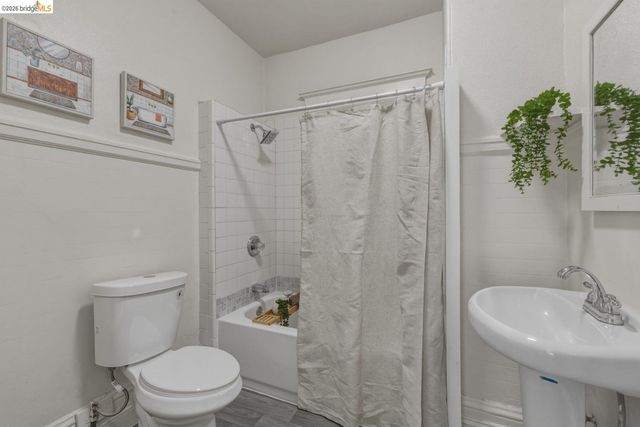 523 25Th St, Oakland, CA 94612