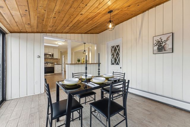 161 General Knox Rd, Russell, MA 01071