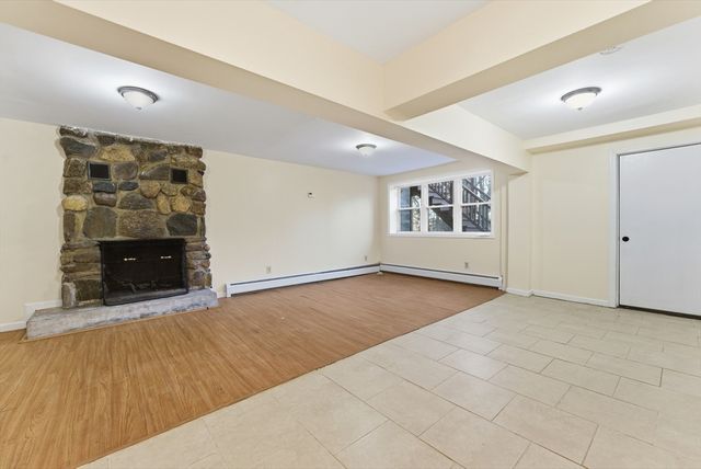 161 General Knox Rd, Russell, MA 01071