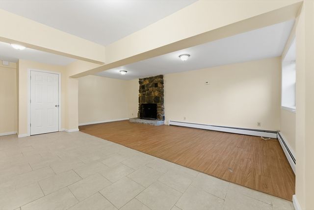 161 General Knox Rd, Russell, MA 01071