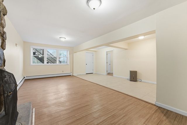 161 General Knox Rd, Russell, MA 01071