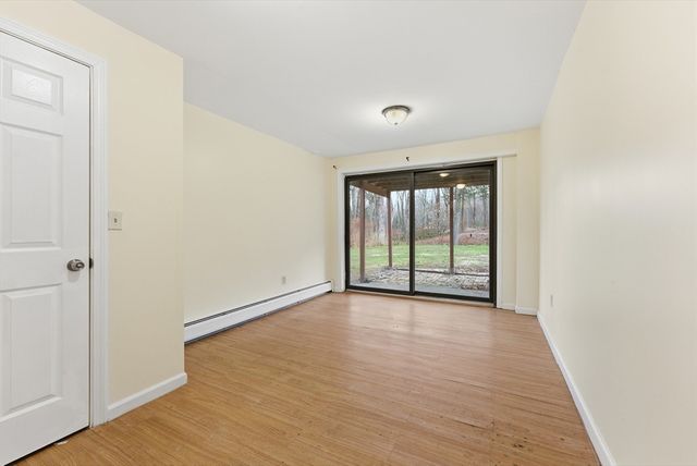 161 General Knox Rd, Russell, MA 01071