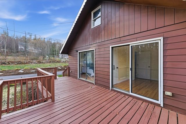 161 General Knox Rd, Russell, MA 01071