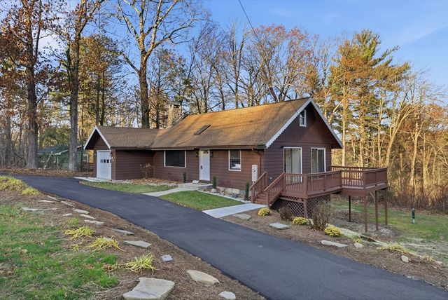 161 General Knox Rd, Russell, MA 01071