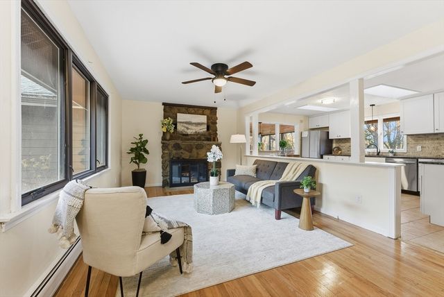 161 General Knox Rd, Russell, MA 01071