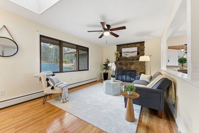 161 General Knox Rd, Russell, MA 01071