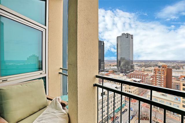 500 Throckmorton Street 1701, Fort Worth, TX 76102