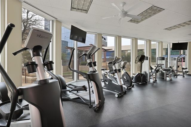 500 Throckmorton Street 1701, Fort Worth, TX 76102