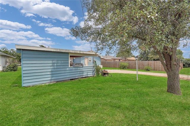 615 N Lowe, Hobart, OK 73651