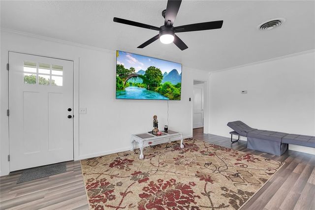 615 N Lowe, Hobart, OK 73651