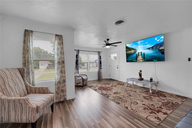 615 N Lowe, Hobart, OK 73651