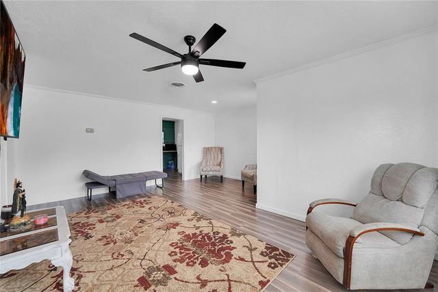 615 N Lowe, Hobart, OK 73651