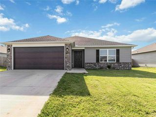 1405 S Blandford Street, Siloam Springs, AR 72761