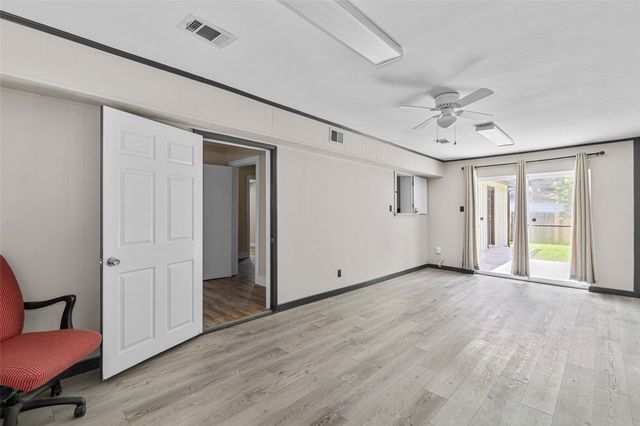 5700 Lenore Street, Fort Worth, TX 76134