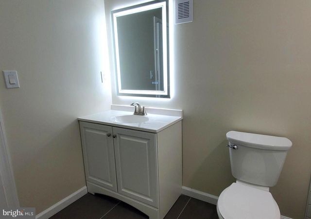 102 CLEMENTS BRIDGE, Runnemede, NJ 08078