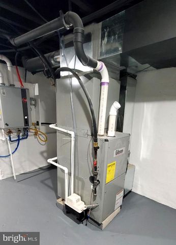 102 CLEMENTS BRIDGE, Runnemede, NJ 08078