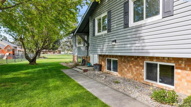 863 S Meadowlark Lane, Othello, WA 99344