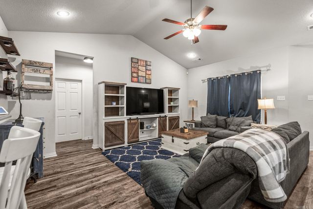 2230 Matthews Meadows Lane, Conway, AR 72032