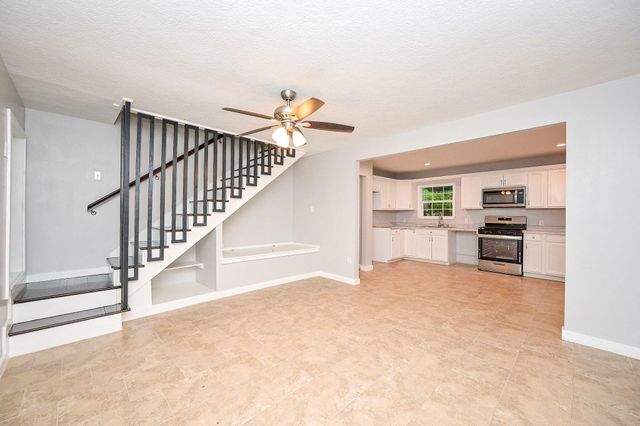 10338 Flaxman Street, Houston, TX 77029