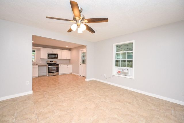10338 Flaxman Street, Houston, TX 77029