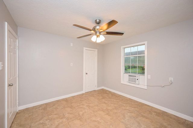 10338 Flaxman Street, Houston, TX 77029