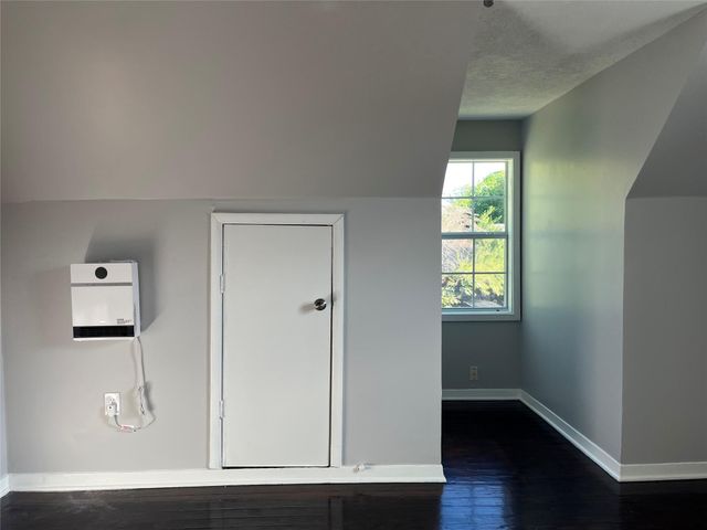 10338 Flaxman Street, Houston, TX 77029
