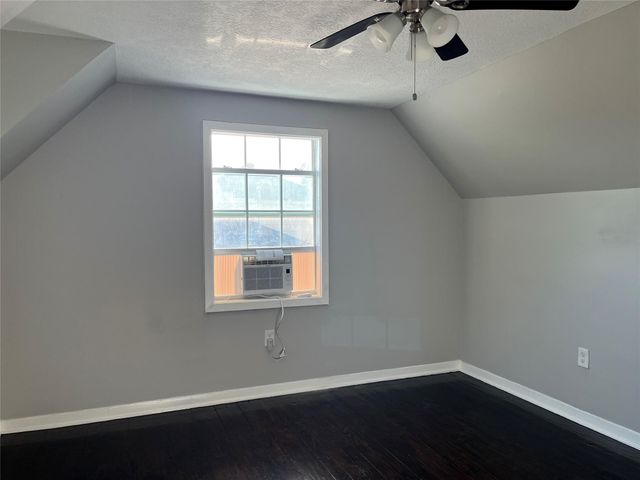 10338 Flaxman Street, Houston, TX 77029