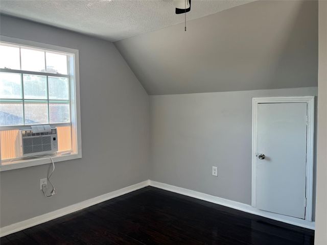 10338 Flaxman Street, Houston, TX 77029