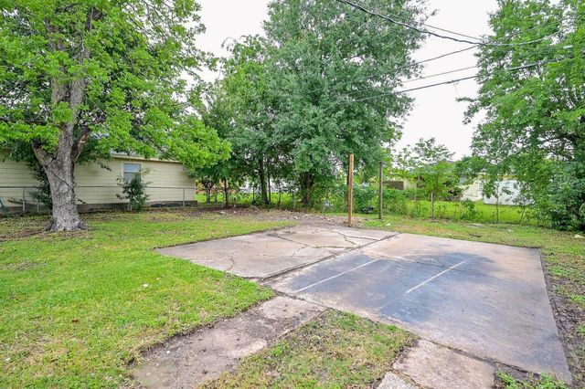 10338 Flaxman Street, Houston, TX 77029