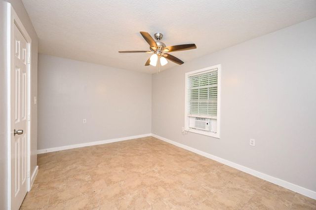 10338 Flaxman Street, Houston, TX 77029