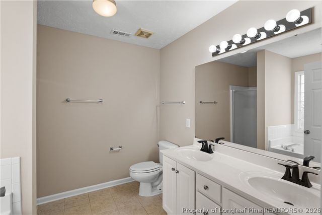 2900 Flowering Bradford Way, Fayetteville, NC 28306