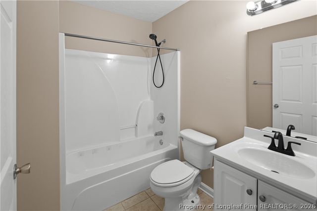 2900 Flowering Bradford Way, Fayetteville, NC 28306