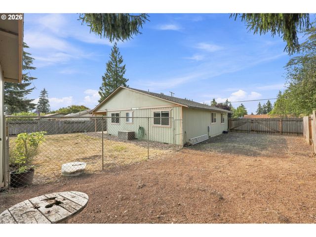 38370 SANDY HEIGHTS St, Sandy, OR 97055