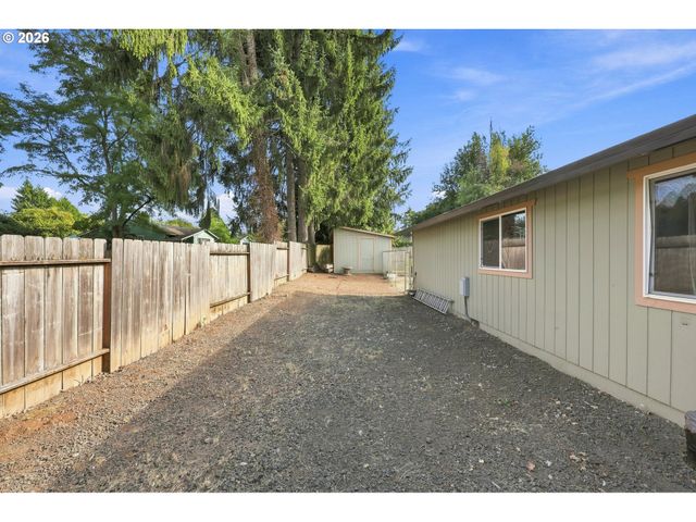 38370 SANDY HEIGHTS St, Sandy, OR 97055