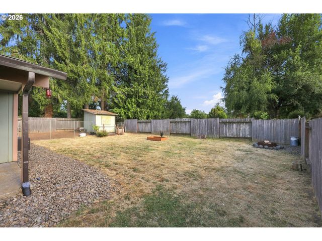 38370 SANDY HEIGHTS St, Sandy, OR 97055