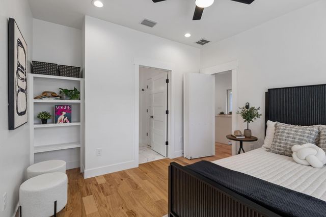 806 Philco DR 2, Austin, TX 78745