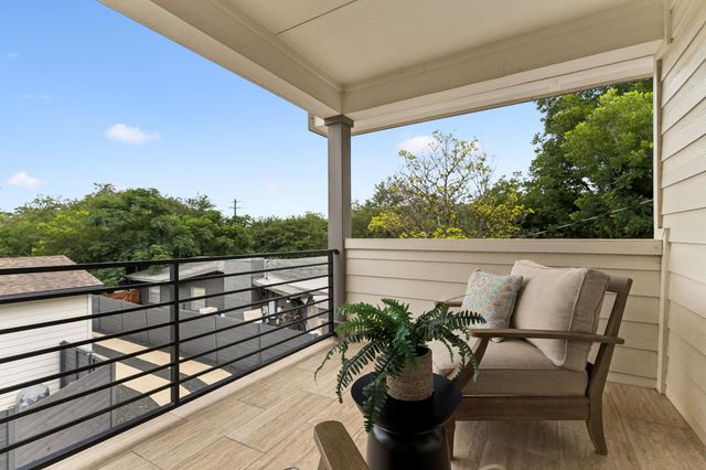 806 Philco DR 2, Austin, TX 78745