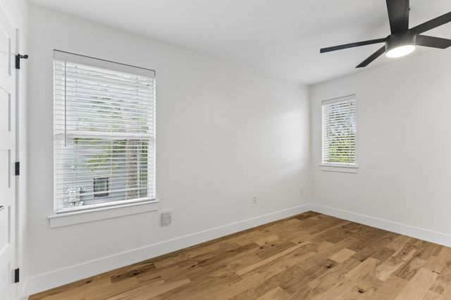806 Philco DR 2, Austin, TX 78745
