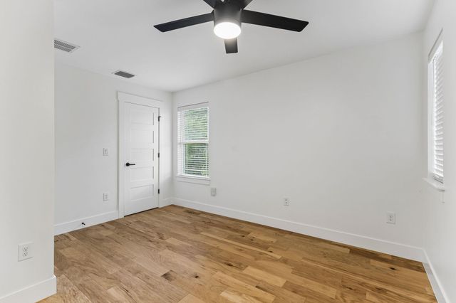 806 Philco DR 2, Austin, TX 78745