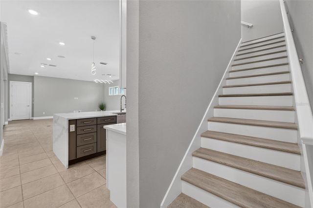 8910 DRUMMER PLANK DRIVE, Wesley Chapel, FL 33545