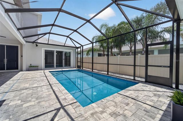 8910 DRUMMER PLANK DRIVE, Wesley Chapel, FL 33545