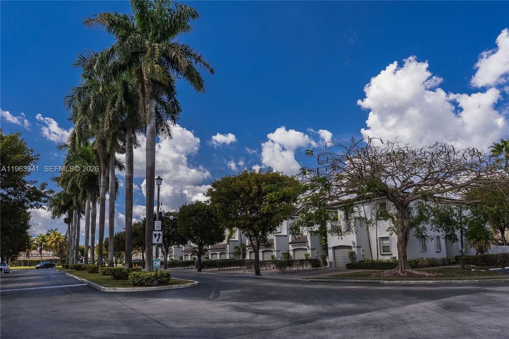 4243 NW 112th Ct 0, Doral, FL 33178