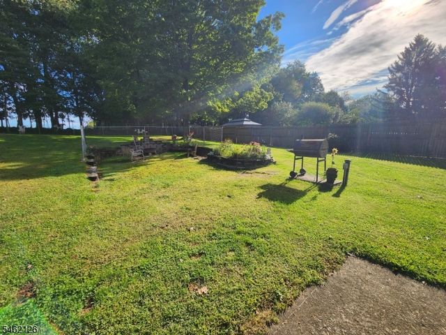 10 Parkview Dr, Mansfield Twp., NJ 07840