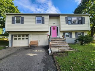 10 Parkview Dr, Mansfield Twp., NJ 07840