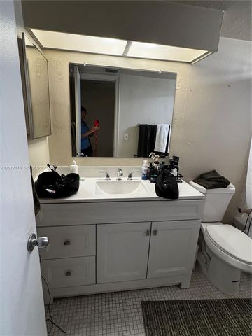 6900 N Kendall Drive A403, Pinecrest, FL 33156