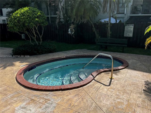 6900 N Kendall Drive A403, Pinecrest, FL 33156