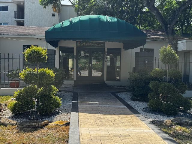 6900 N Kendall Drive A403, Pinecrest, FL 33156