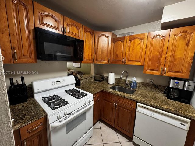 6900 N Kendall Drive A403, Pinecrest, FL 33156