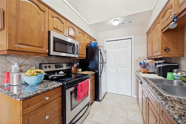 5644 Cedar Creek Drive, Benbrook, TX 76109