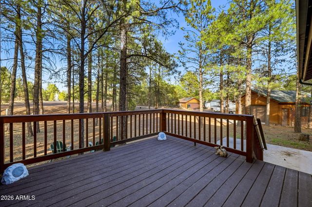 2233 DEL RIO Circle, Overgaard, AZ 85933